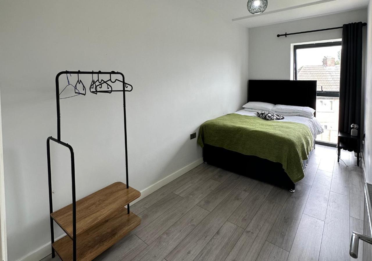 Stratford Apartment With Balcony London Kültér fotó